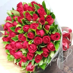 Buquê Paulista com 50 Rosas